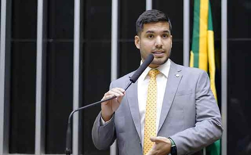 Em Fortaleza, André Fernandes, com 40,3%, irá ao 2º turno com Evandro Leitão (34,4%)