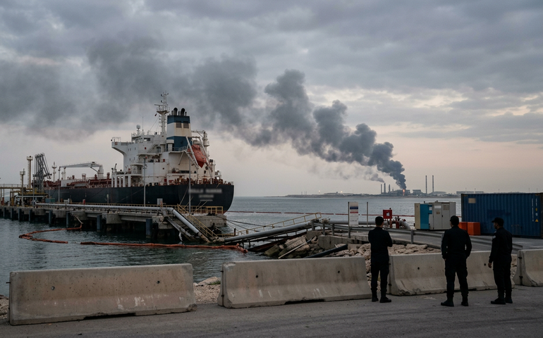 Guerra contra Irã revela vulnerabilidade do Golfo e causa impacto global no petróleo