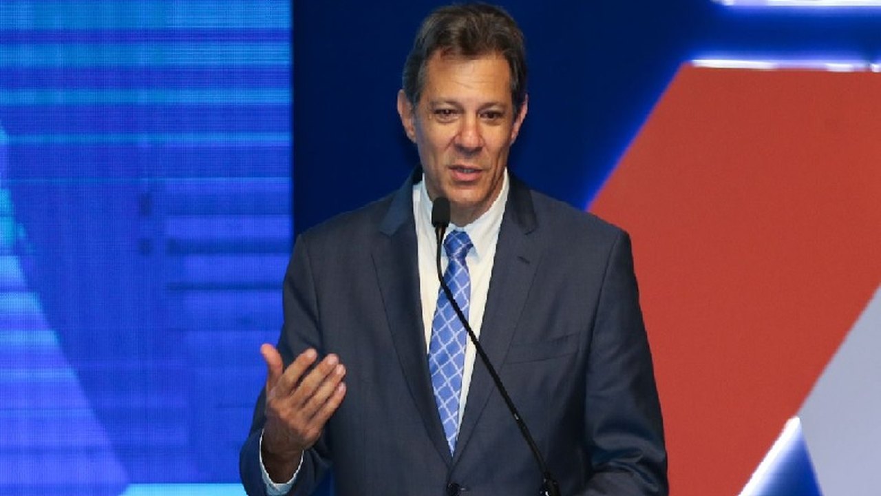 “Brasil voltou para o jogo democrático e voltou a pensar grande”, diz Fernando Haddad em Davos