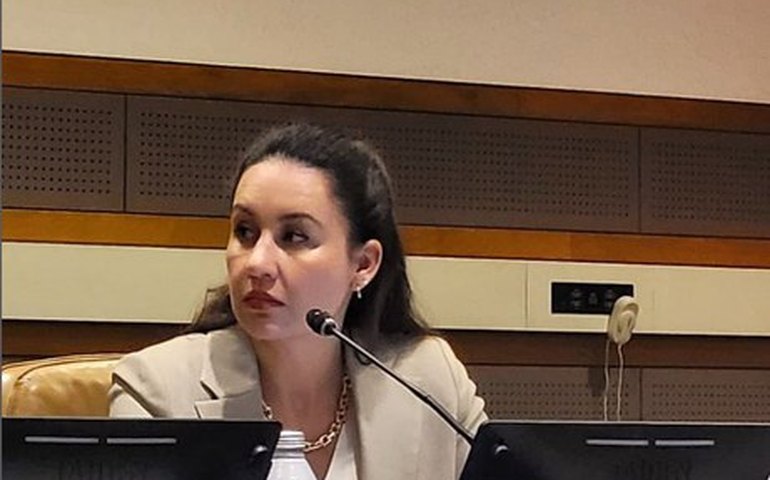 Renata Amaral, secretária de Assuntos Internacionais do Planejamento, deixa cargo a pedido