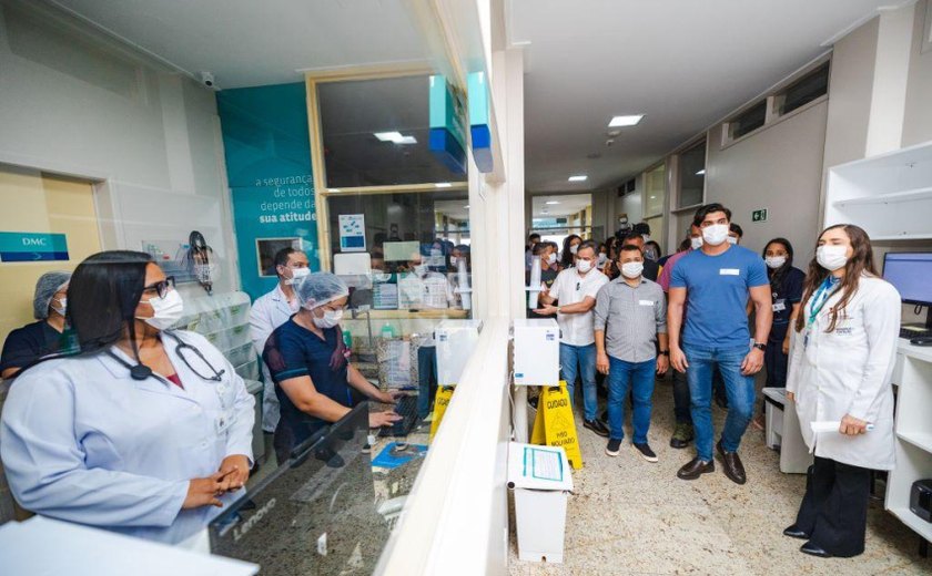 Vereadores de Maceió visitam estrutura do Hospital da Cidade