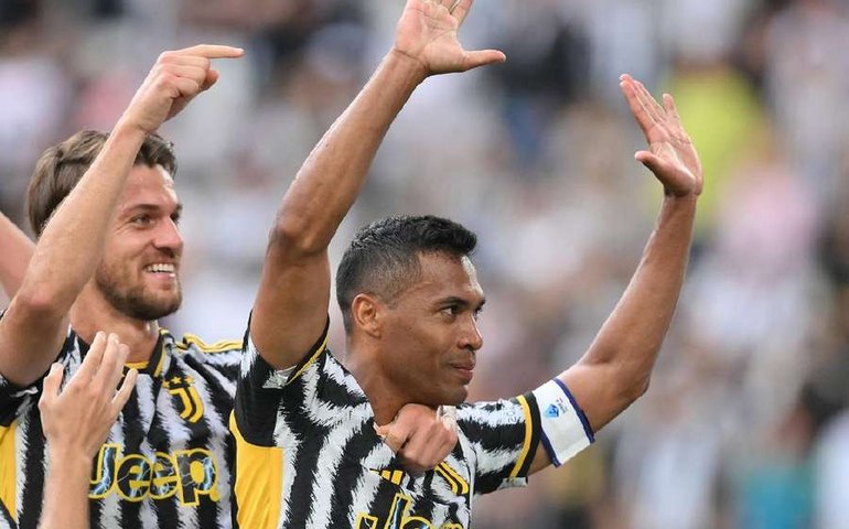 Alex Sandro marca em sua despedida, Juventus vence Monza e ocupa o 3º lugar do Italiano