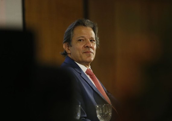 Em Nova York, Haddad diz que despesas estão dentro do arcabouço