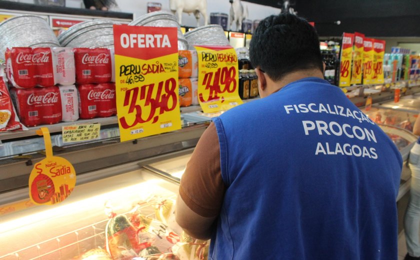Preços da ceia de Natal variam e panetones podem passar de R$ 80 em Alagoas