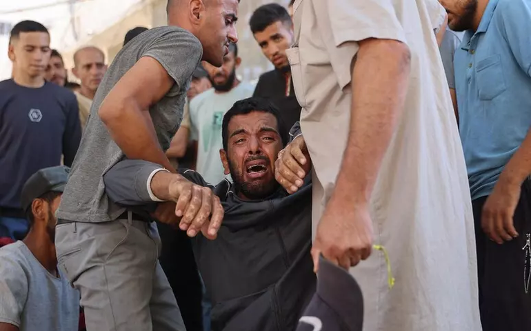 Ataques em Gaza matam quase 100 palestinos