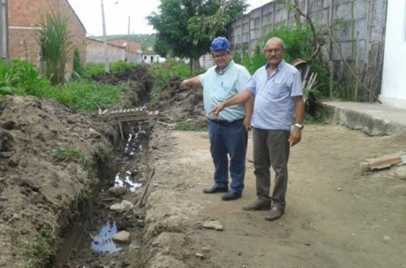 Prefeito anuncia novos investimentos no setor de infraestrutura de Capela