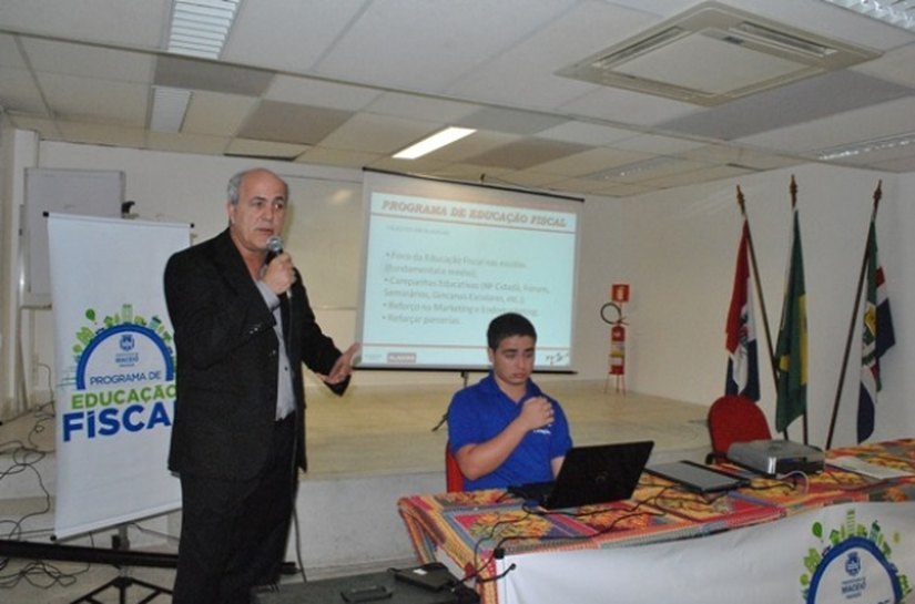 Programa de Educação Fiscal é apresentado durante ciclo de palestras