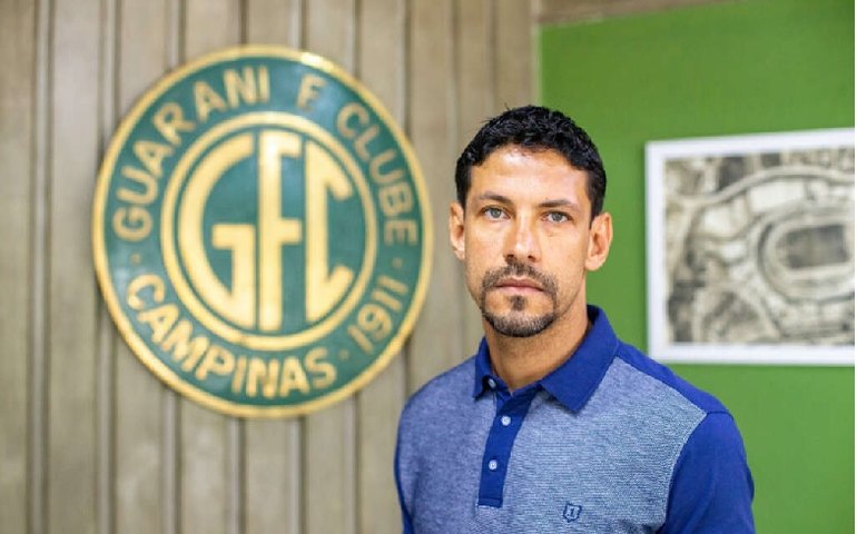 Guarani confirma que Moisés Moura seguirá como treinador na Taça Independência