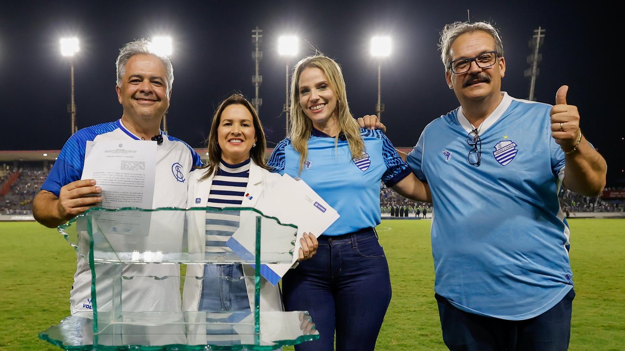  Em clima de festa, Governo de Alagoas  assina patrocínio de R$ 2 milhões para o CSA  