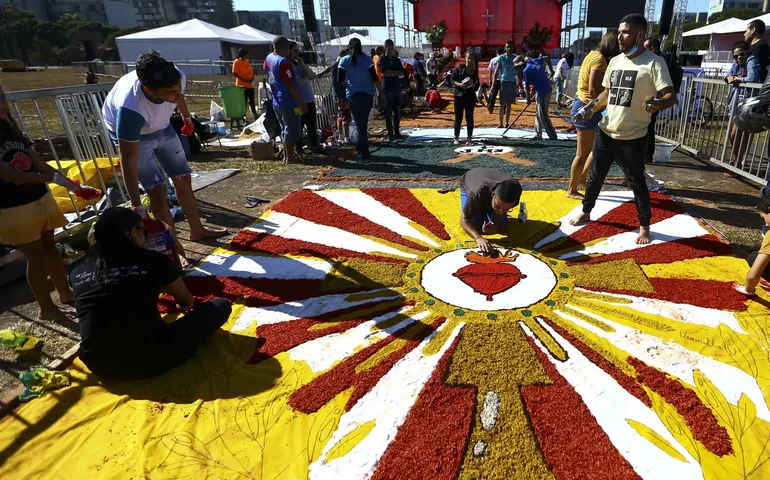 Veja quais são os piores horários para pegar estradas em SP por conta do feriado