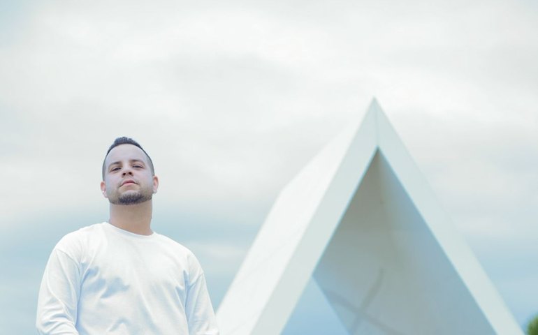 Pontos turísticos de Maceió são cenários para novo clipe do cantor JPê