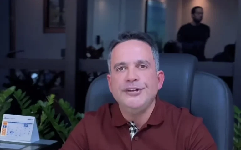 Paulo Dantas puxa passado do PSDB e expõe herança de crise do governo Téo Vilela, padrinho de JHC