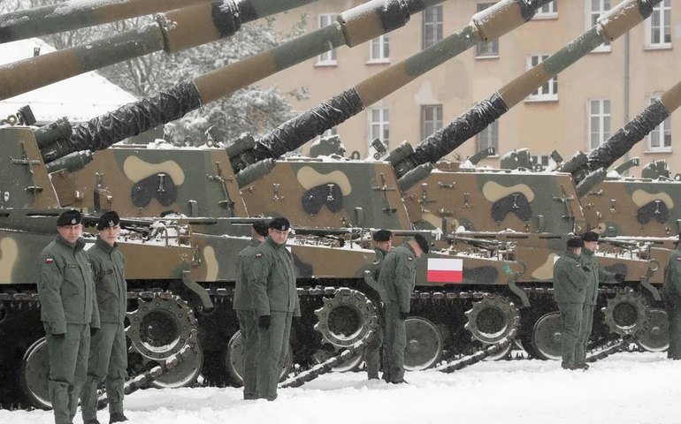 Polônia anuncia envio de tropas de reforço para fronteira com Belarus