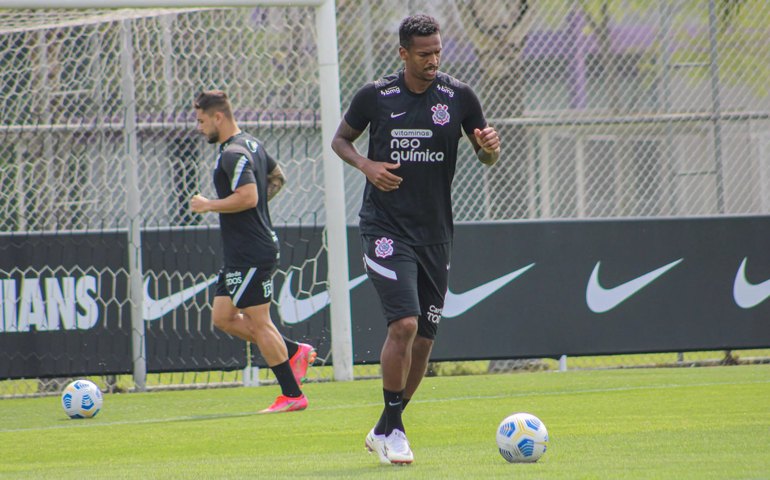 Corinthians se reapresenta com nova mentalidade para aproveitar semana cheia