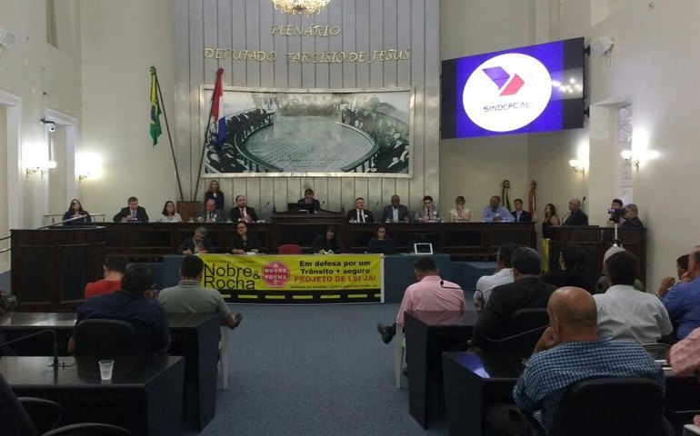 Ronaldo Medeiros enviará ao Governo proposta de Projeto para regulamentar abertura de autoescolas em Alagoas