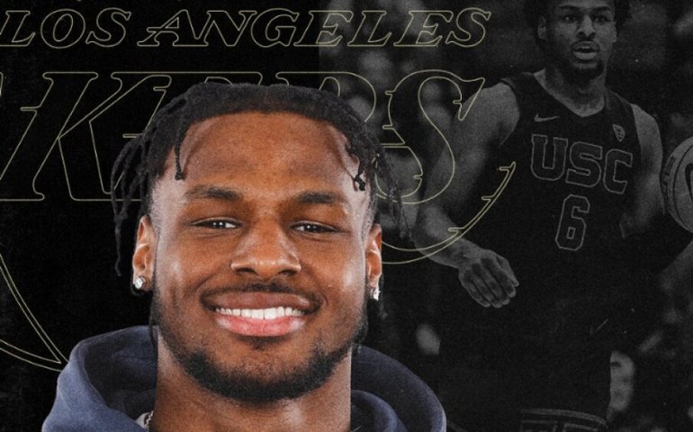 Bronny James é draftado pelo Lakers e vai jogar com o pai, LeBron, na NBA