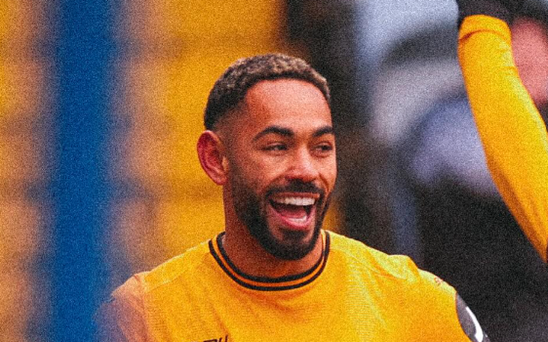 Matheus Cunha marca, mas Liverpool vence Wolverhampton e abre 7 pontos na liderança do Inglês