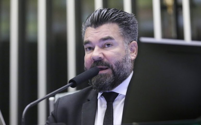 Comissão aprova identificação genética obrigatória para todos os condenados por crimes