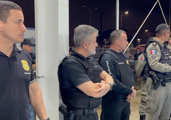 Líder do Comando Vermelho em Alagoas está foragido no Morro do Alemão, diz Segurança Pública