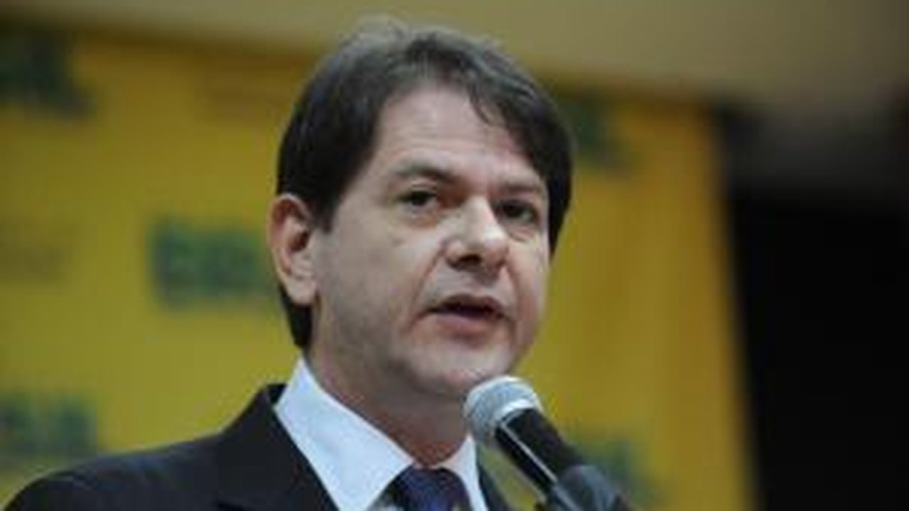 Reforma do ensino médio será desafio para Cid Gomes na Educação