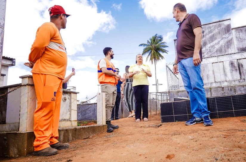 Prefeita Tia Júlia realiza visita técnica às ações de melhorias em cemitérios de Palmeira dos Índios