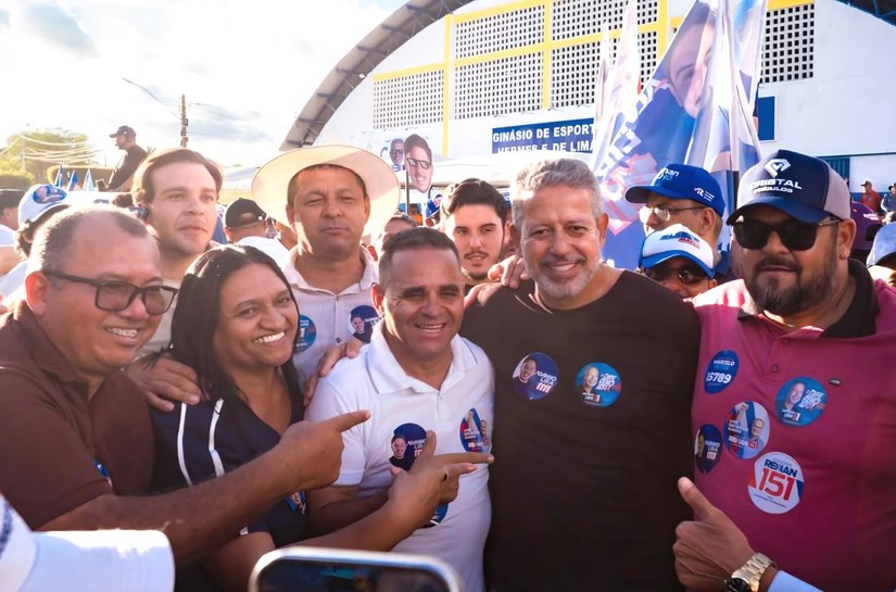 Arthur Lira avança com o apoio do povo: “Eu no Senado e JHC no Governo vamos escrever uma nova história de progresso e felicidade para o Sertão alagoano'