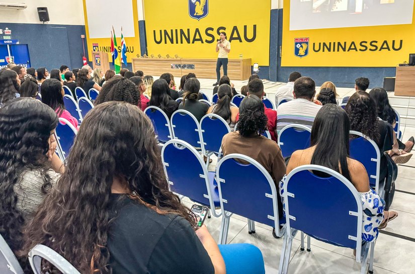 Uninassau promove palestra motivacional sobre empreendedorismo