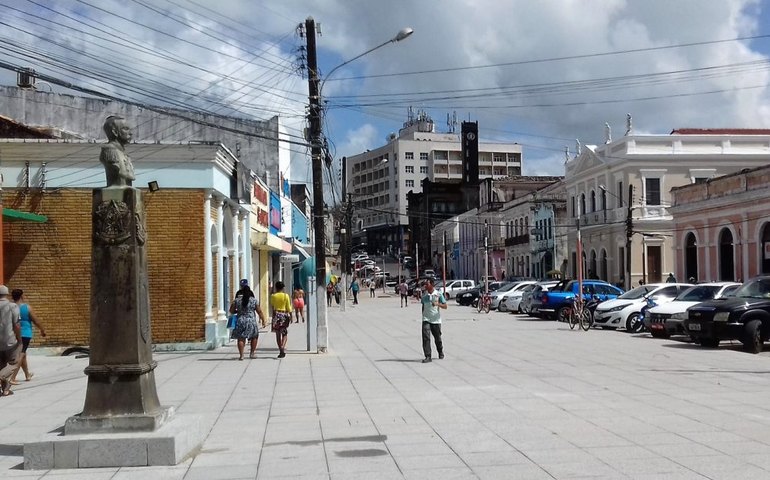 Confira o que funciona durante o feriado estadual desta quinta-feira (16) em Penedo