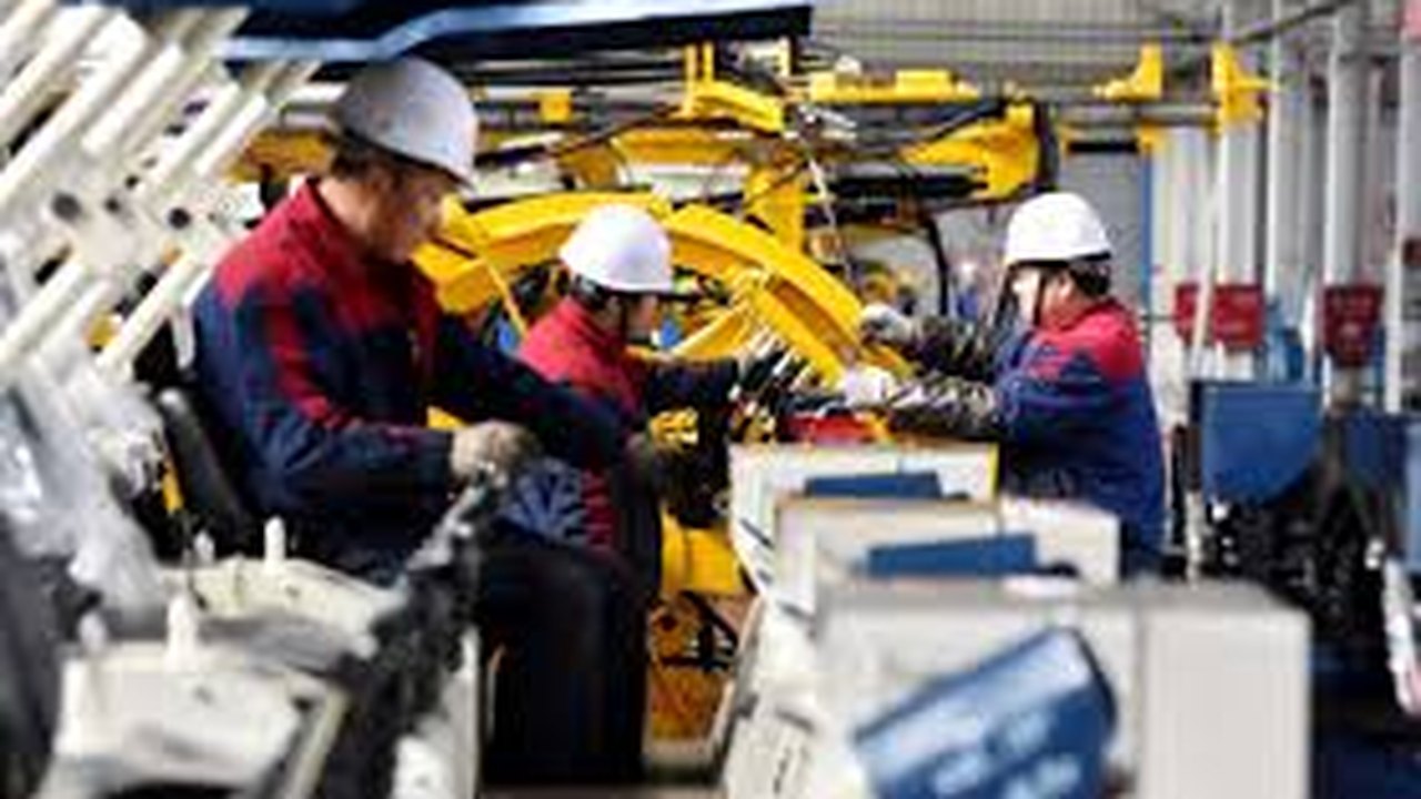 PMI industrial da zona do euro avança a 50,7 em agosto e supera prévia, afirma S&P Global