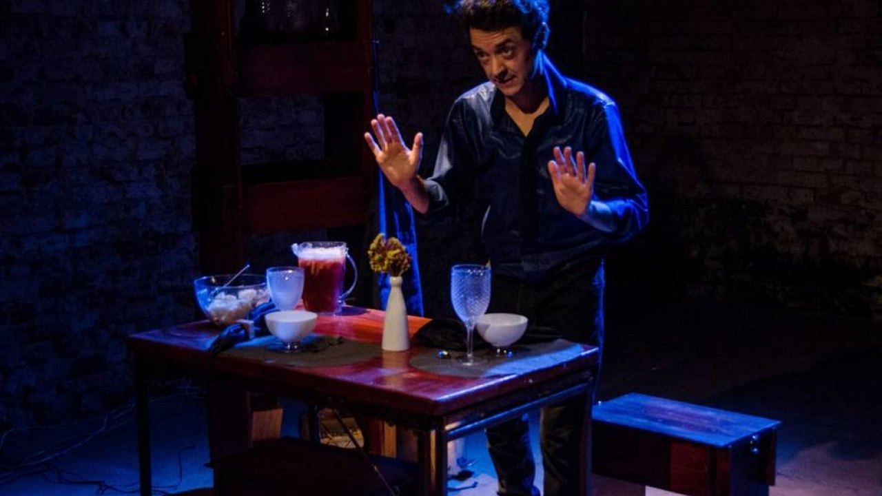 Espetáculo online de teatro de objetos fala sobre machismo nas relações amorosas