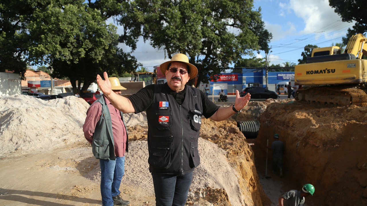 Prefeito Gilberto Gonçalves vistoria obra de drenagem que levará mais qualidade de vida à população