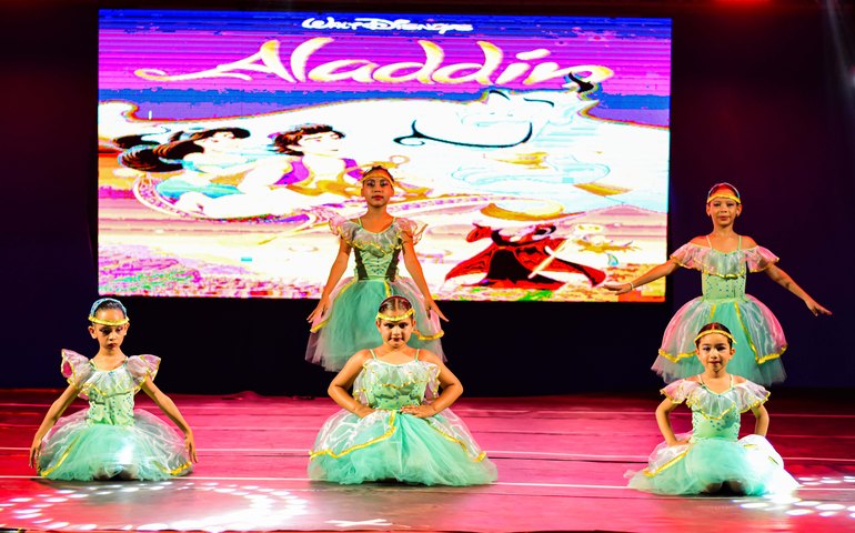 Ballet Municipal de Coruripe Encanta o Público com o Espetáculo 'A Magia Disney'