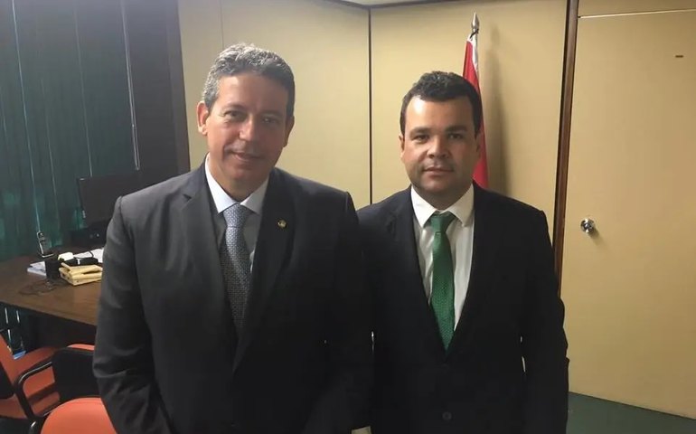 Jornalista revela que empresas dos filhos de Lira e Cavalcante faturaram R$ 34 milhões do governo federal em dois anos