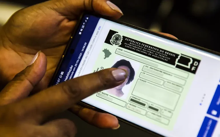 Novos pedidos de CNH quadruplicam em janeiro, aponta levantamento da Senatran