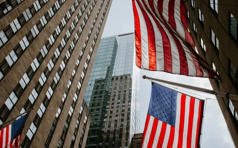 Demissões nos EUA sobem 175% em outubro e atingem maior nível para o mês desde 2003