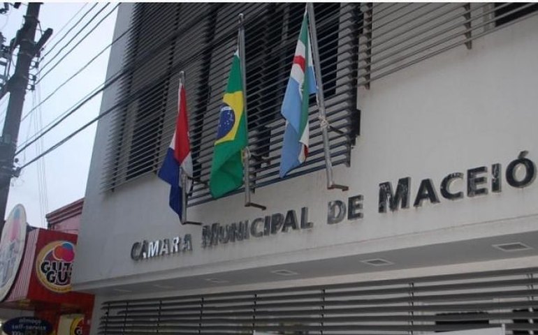 Câmara de Maceió convoca sessão extraordinária para apreciar vetos