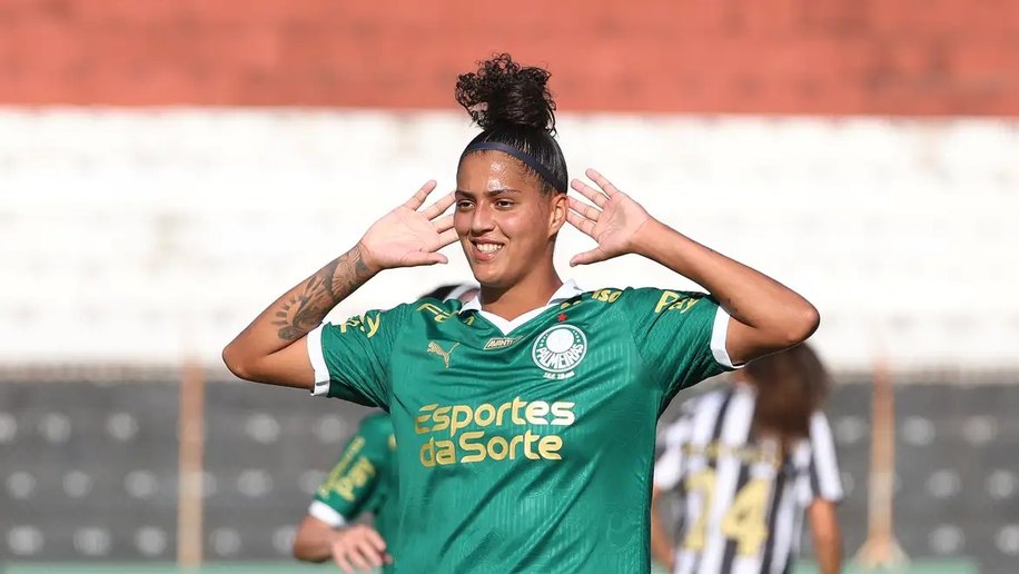 Amanda brilha e faz 3 em goleada do Palmeiras sobre Santos por 6 a 0