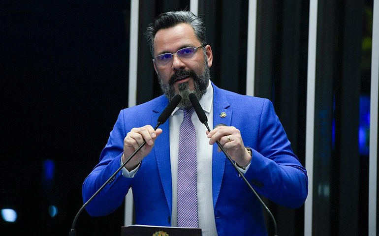 Alan Rick se manifesta contra perda de recursos do Sesc e do Senac