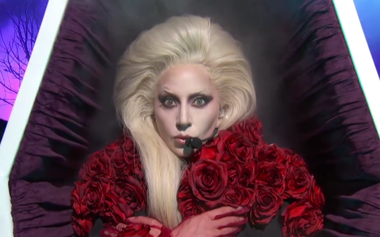 Qual será o papel de Lady Gaga na 2ª temporada de Wandinha?