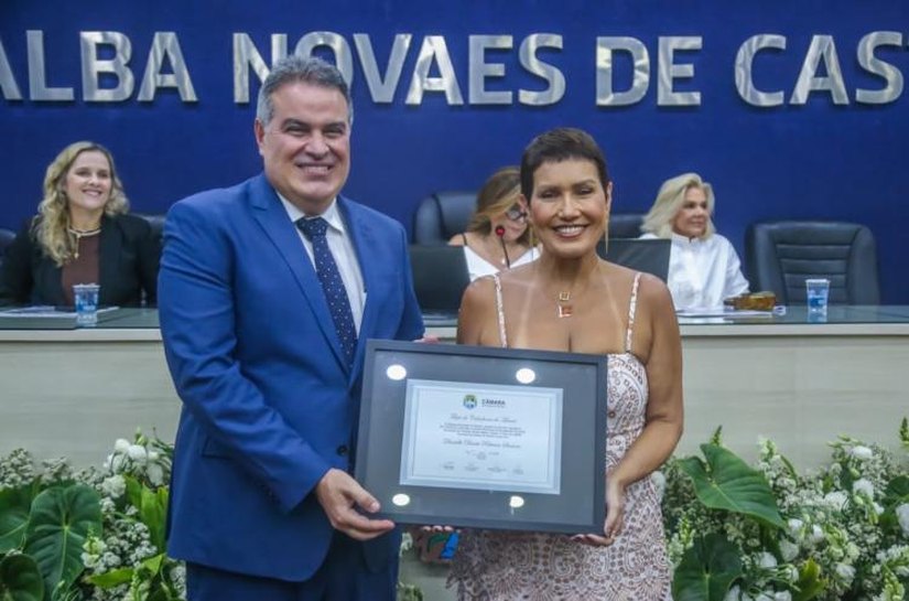 Apresentadora da TV Cidadã, Danielle Santoro, recebe Título de Cidadã Honorária de Maceió