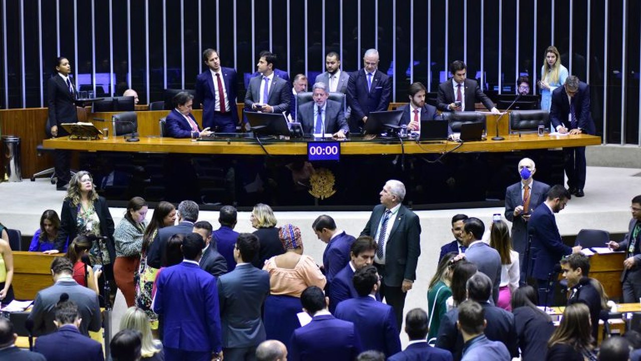 Câmara pode votar nesta quarta-feira projeto que revisa a política de cotas nas universidades