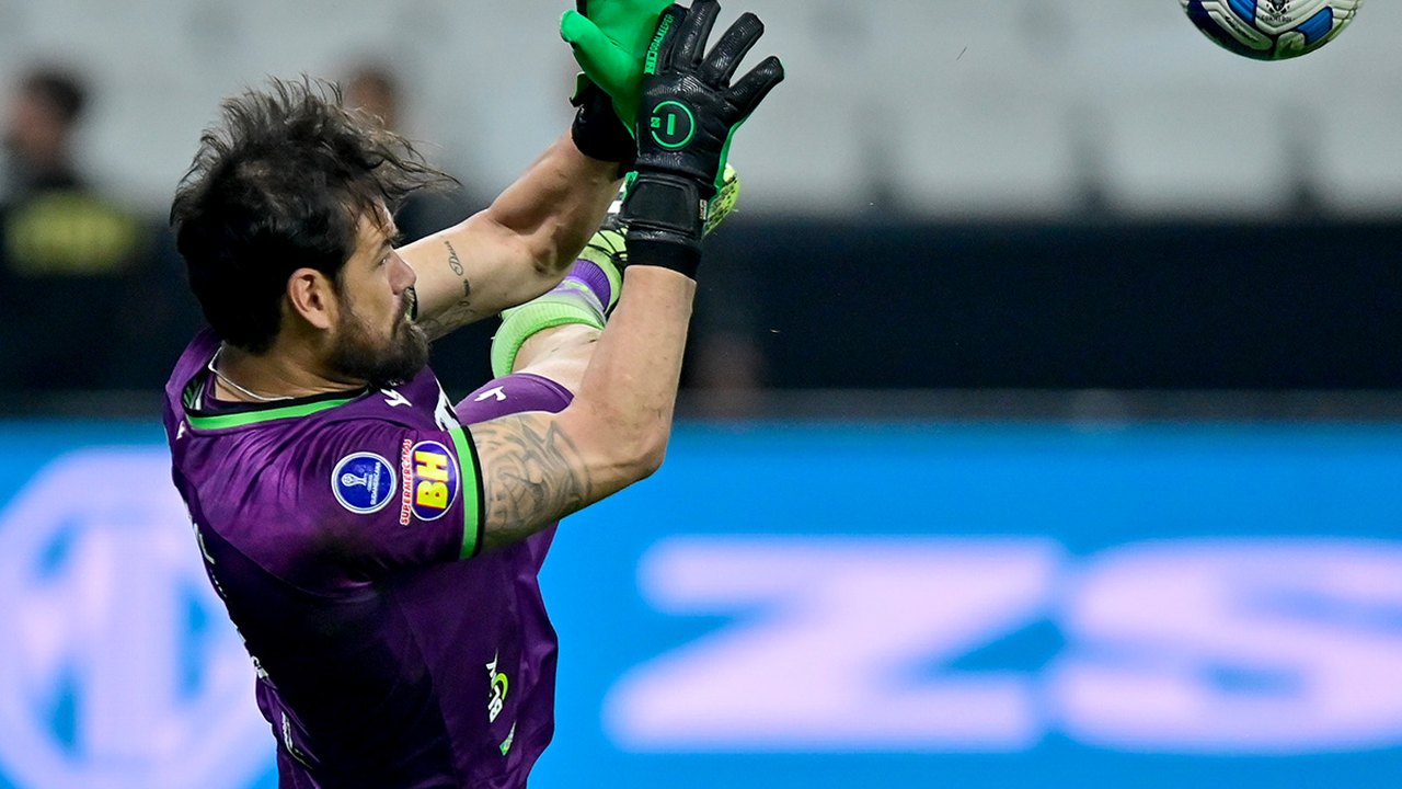 América-MG elimina Red Bull Bragantino nos pênaltis e avança na Sul-Americana