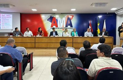 Vice-presidente do TCE/AL mobiliza prefeitos a ampliarem criação de Fundos da Infância e do Idoso
