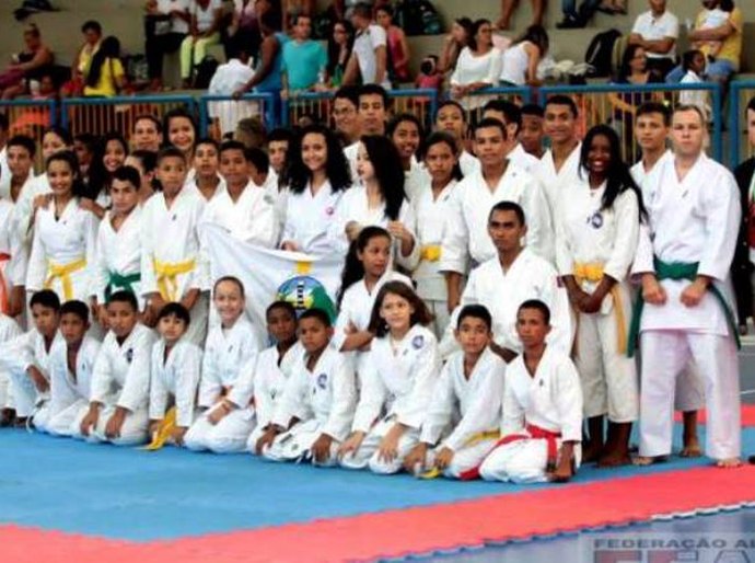 Alunos coruripenses conquistam título em campeonato de karatê