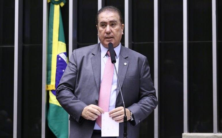 Projeto amplia lista de informações necessárias na carteira de motorista