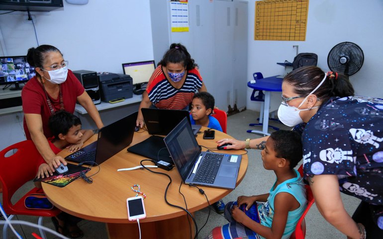 Coordenadores pedagógicos comemoram valorização da categoria com pagamento de Função Gratificada
