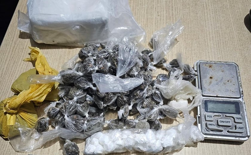 PM apreende arma, drogas e recupera celulares roubados