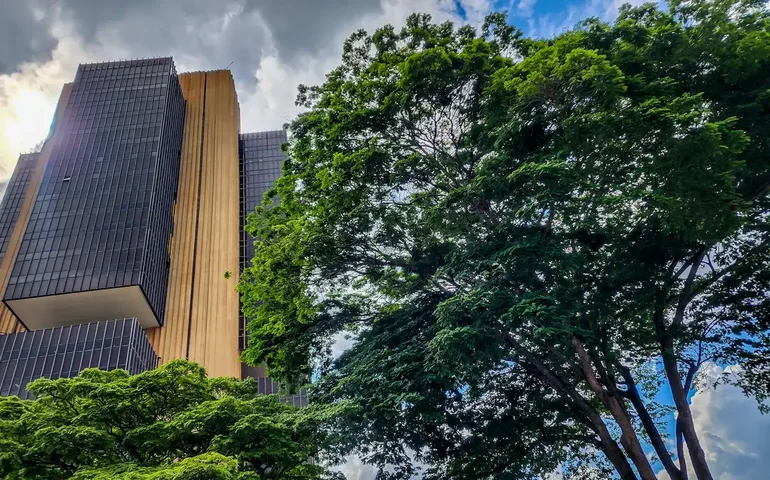 Bônus de Itaipu em janeiro deve empurrar descumprimento da meta de inflação para julho de 2025