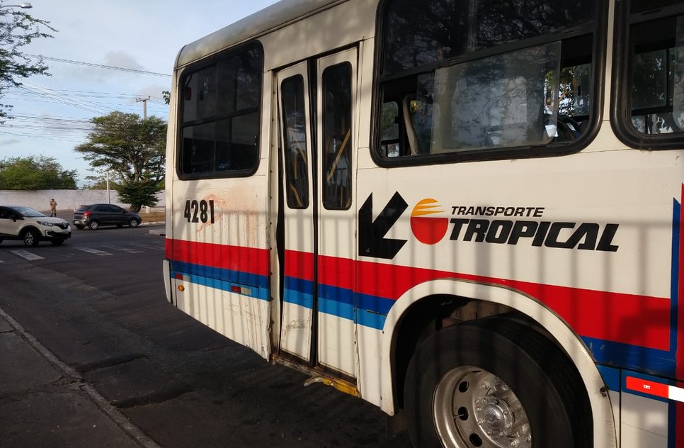 acidente onibus e moto Augusto Franco