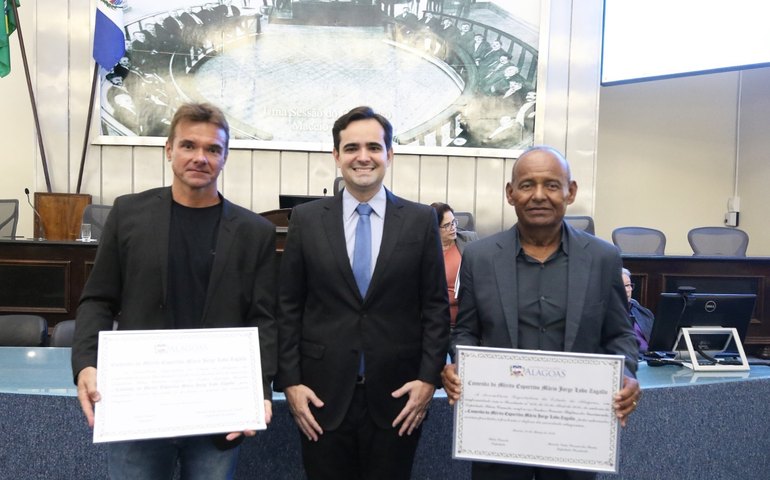 Desportistas são condecorados com a comenda Mario Jorge Lobo Zagallo